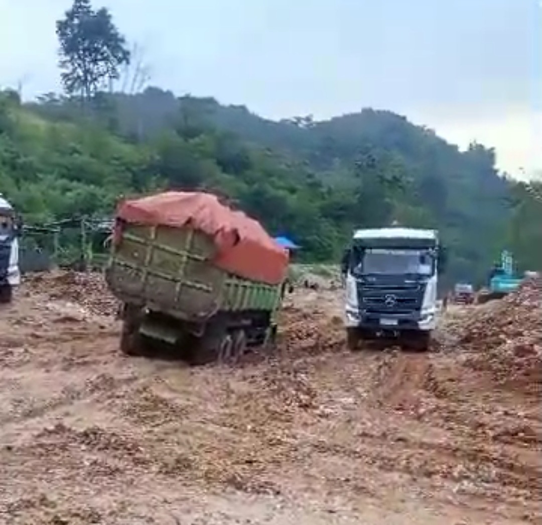 Tambang Galian C Ilegal Dalam Kawasan Hutan Di Klapanunggal Bogor Tak ...