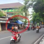 Mengganggu Pejalan Kaki, Lapak PKL di Jl. H. Naman Pondok Kelapa Kecamatan Duren Sawit Jaktim diminta ditertibkan