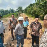 Camat Sungai Keruh Tinjau Langsung Tumpahan Minyak di Sungai Dua Penanganan Cepat Dapat Apresiasi dari Pj Bupati Muba H Sandi Fahlepi