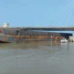 Tongkang Tabrak Bantalan Jembatan EMAS, KSOP Amankan Dokumen dan Periksa Kru