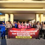 Polres Belitung Bagikan 100 Paket Bingkisan dan Helm Gratis Sambut Hari Bhayangkara ke-79