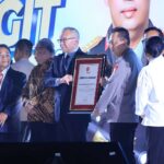 Kapolri Terima Penghargaan dari ITUC-AP, Tegaskan Komitmen Polri Kawal Kesejahteraan Buruh dan Stabilitas Industri