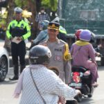 20 Pelanggar Terjaring Razia Stationer Operasi Patuh Menumbing 2025 di Bundaran Satam