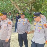 POLRES BANGKA BARAT LAKUKAN PENERTIBAN AKTIVITAS TAMBANG ILEGAL DI PERAIRAN TELUK INGGRIS