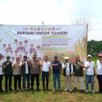 BERTANI UNTUK NEGERI: Sinergi Kecamatan Citeureup, TNI, POLRI, dan HKTI Tanam Jagung Hibrida Dukung Ketahanan Pangan Nasional