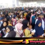 Penyaluran BLTS KESRA di Bale Sulanjana Sebabkan Kerumunan Membahayakan Tanpa Pengamanan, Satu KPM Pingsan saat Mengantri