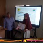 Pemdes Gunung Sari Salurkan BLT-DD Tahap Ke-4 Tahun 2025 Kades: Semoga Bermanfaat